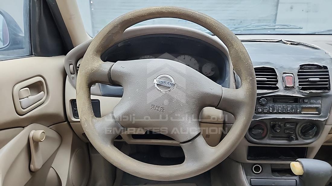 2006 Nissan Sunny — Steering & Mounted Controls — Photo 16