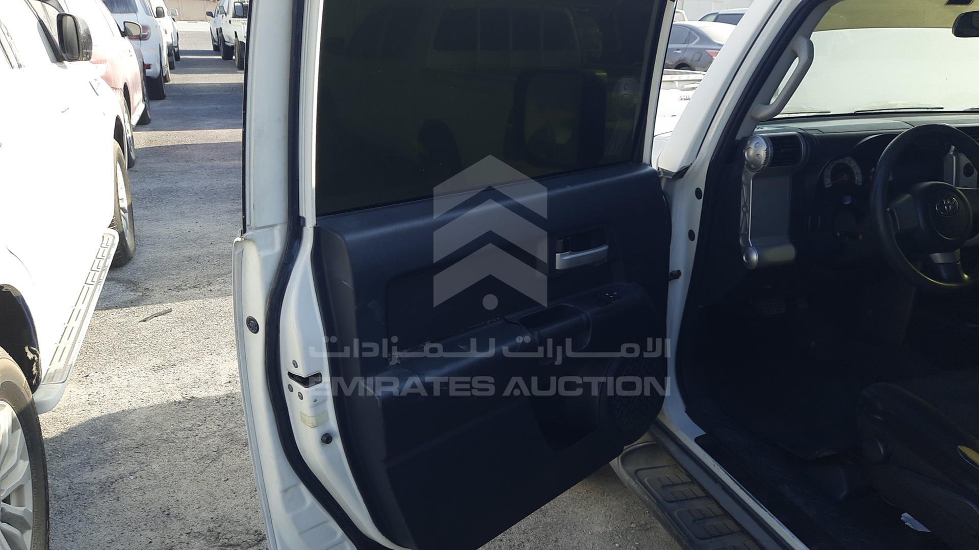 2013 TOYOTA FJ CRUISER VIN: JTEBU11F3DK171627