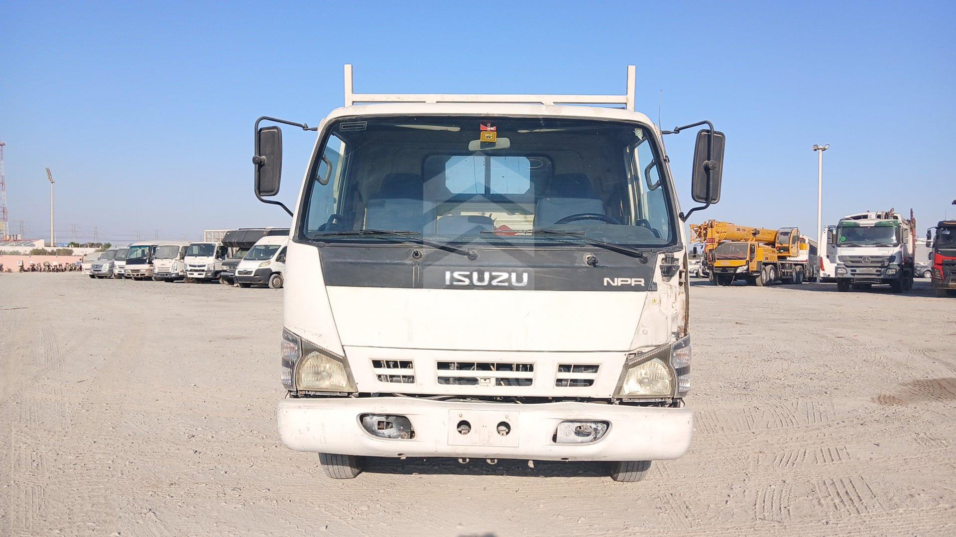 2008 ISUZU NPR VIN: JAMKP34G387P03523