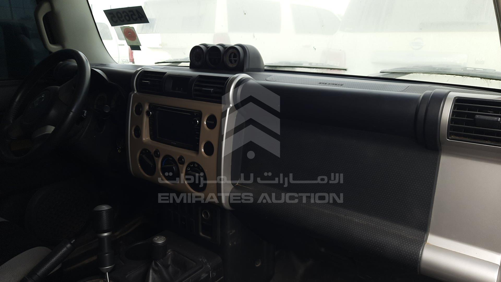 2014 TOYOTA FJ CRUISER VIN: JTEBU11F3EK198103