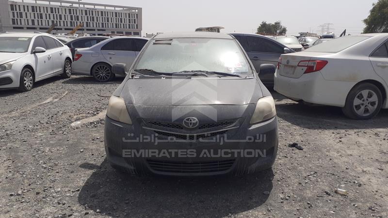JTDBW9233DL072849 Auction: EmiratesAuction Lot: 410735 JTDBW9233DL072849 Toyota Yaris 2013 GREY Photo 1