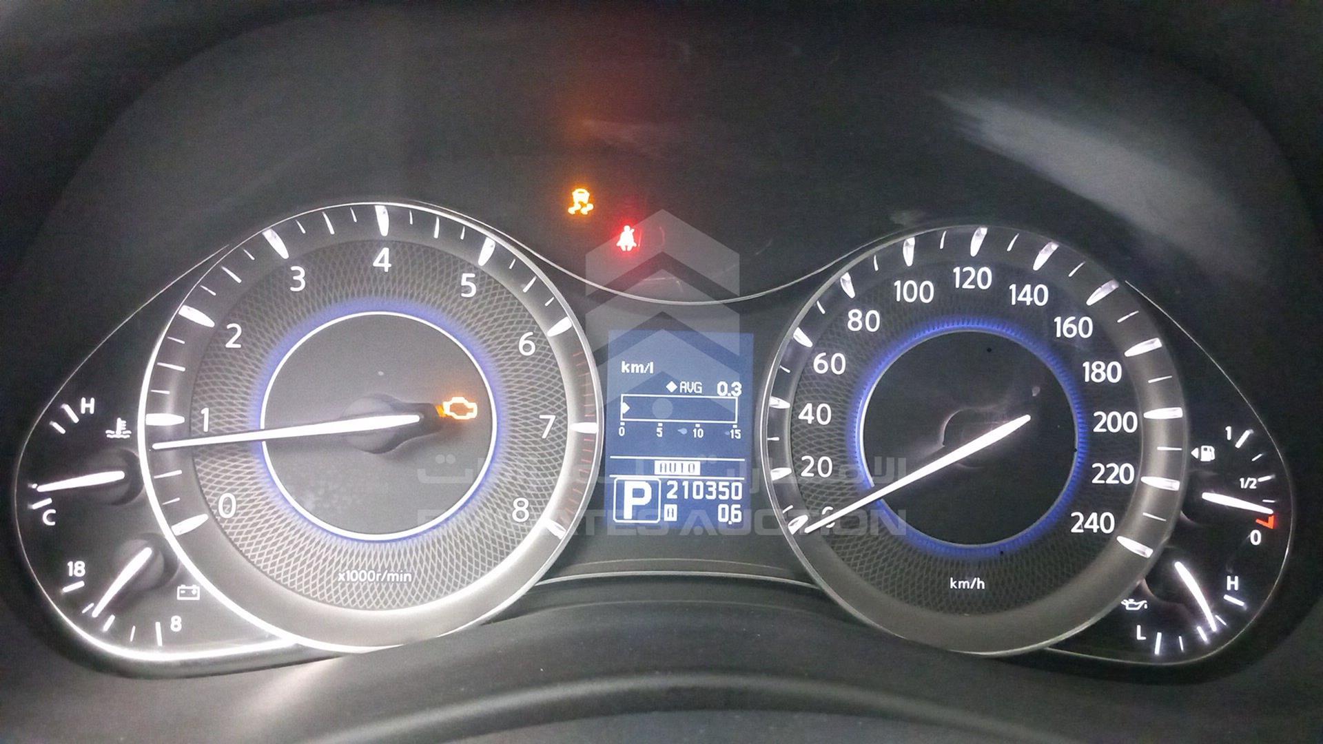 2011 INFINITI QX56 VIN: JNRAZ25Y2B9000763