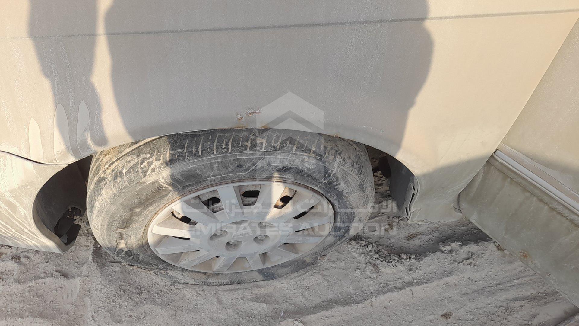 2005 KIA CARNIVAL VIN: KNAUP752856719725