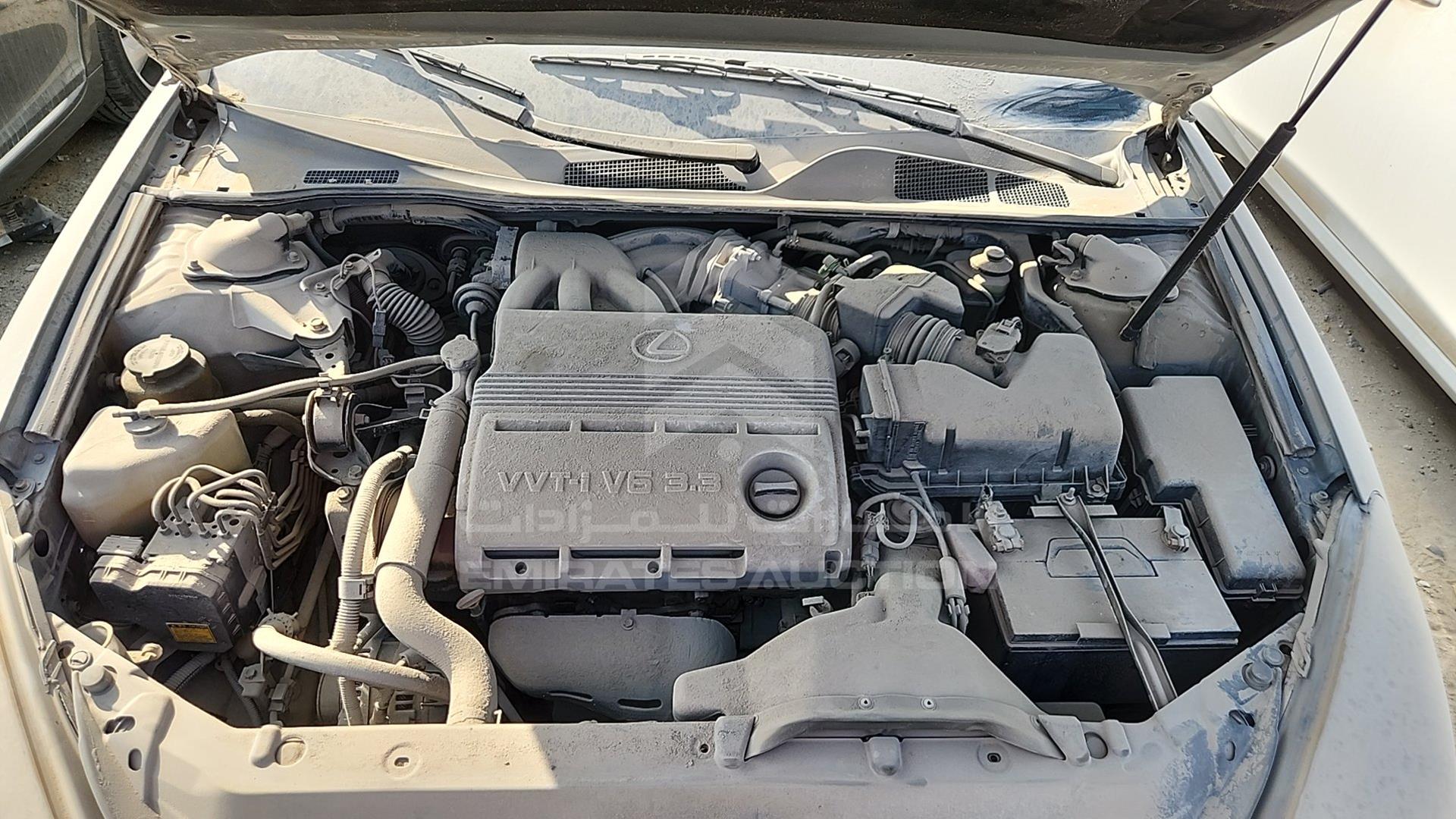 2004 LEXUS ES 330 VIN: JTHBA30G445005214