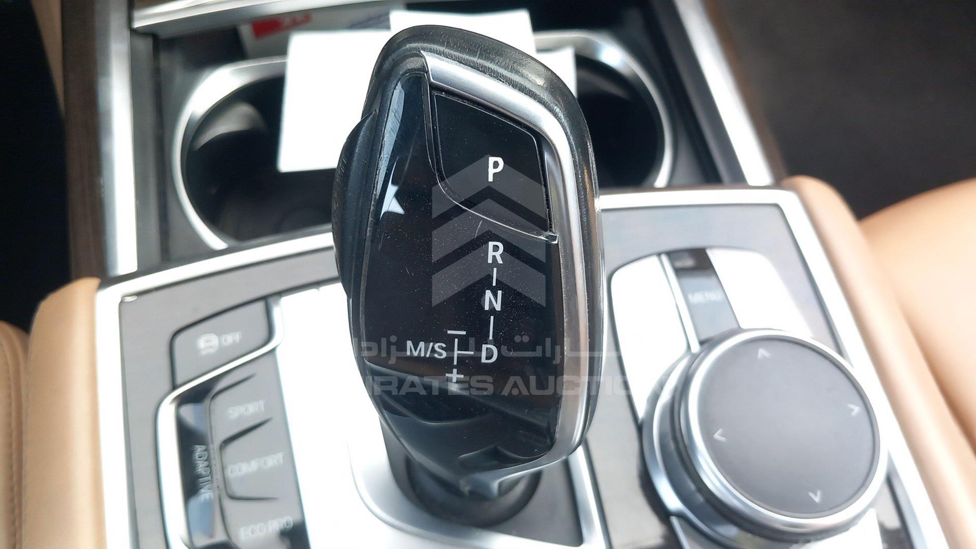 2016 BMW 730 VIN: WBA7E010XGG560458