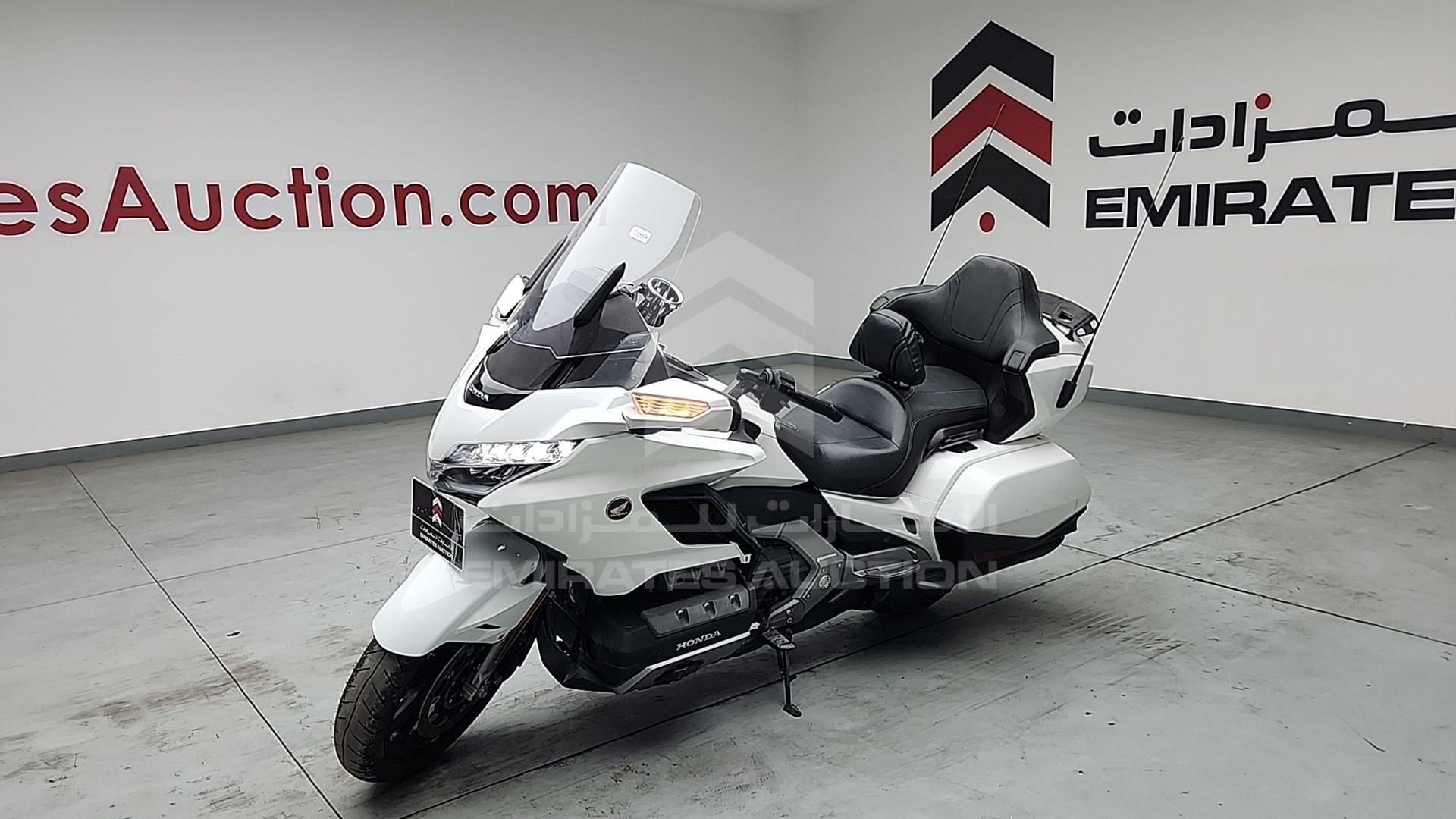 2018 HONDA GL 1800 VIN: JH2SC7959JK003144
