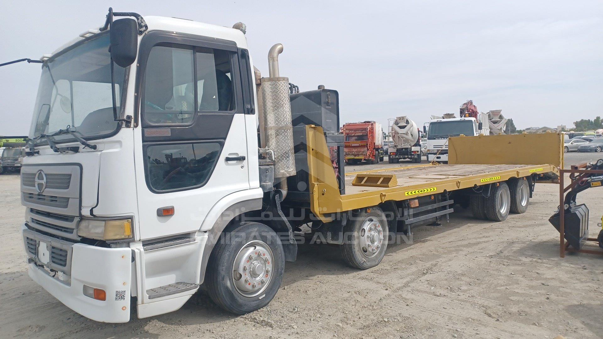 2001 HINO --- VIN: FW2PZG10035