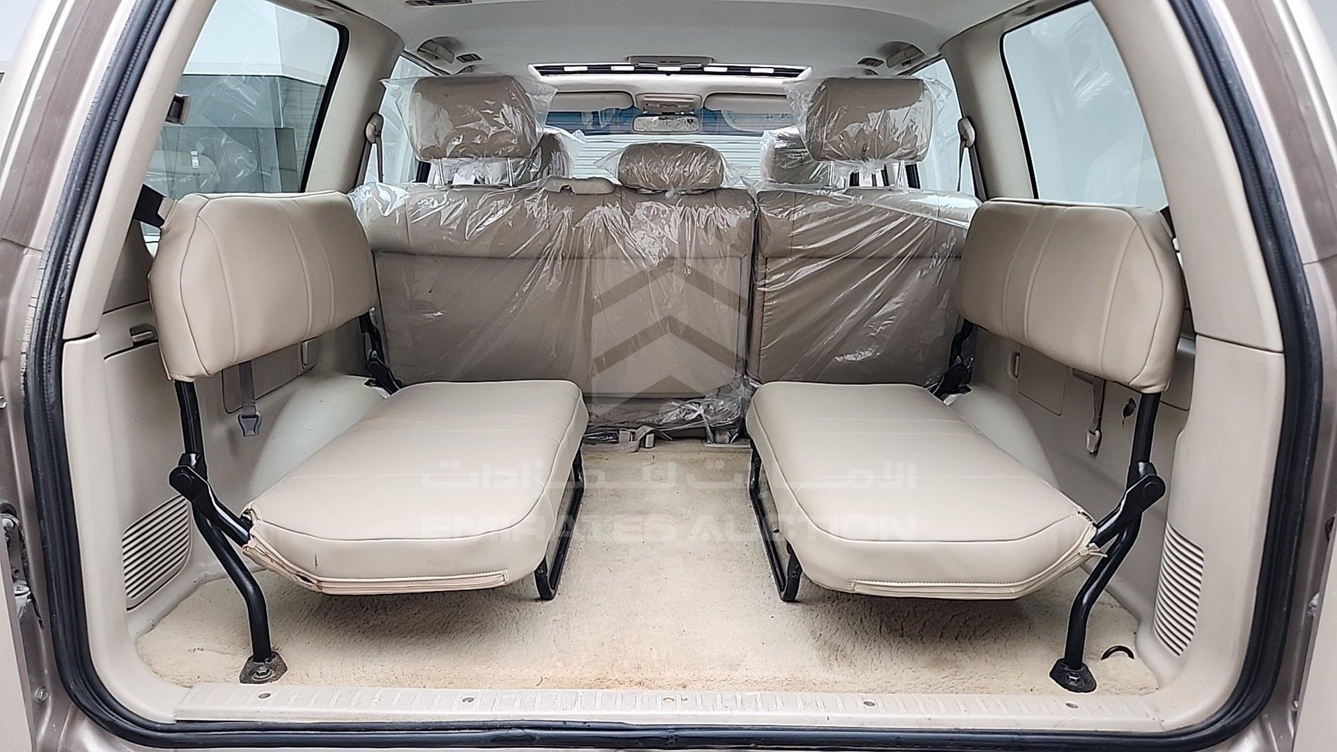 2005 TOYOTA LAND CRUISER VIN: JTEHT05J052069029