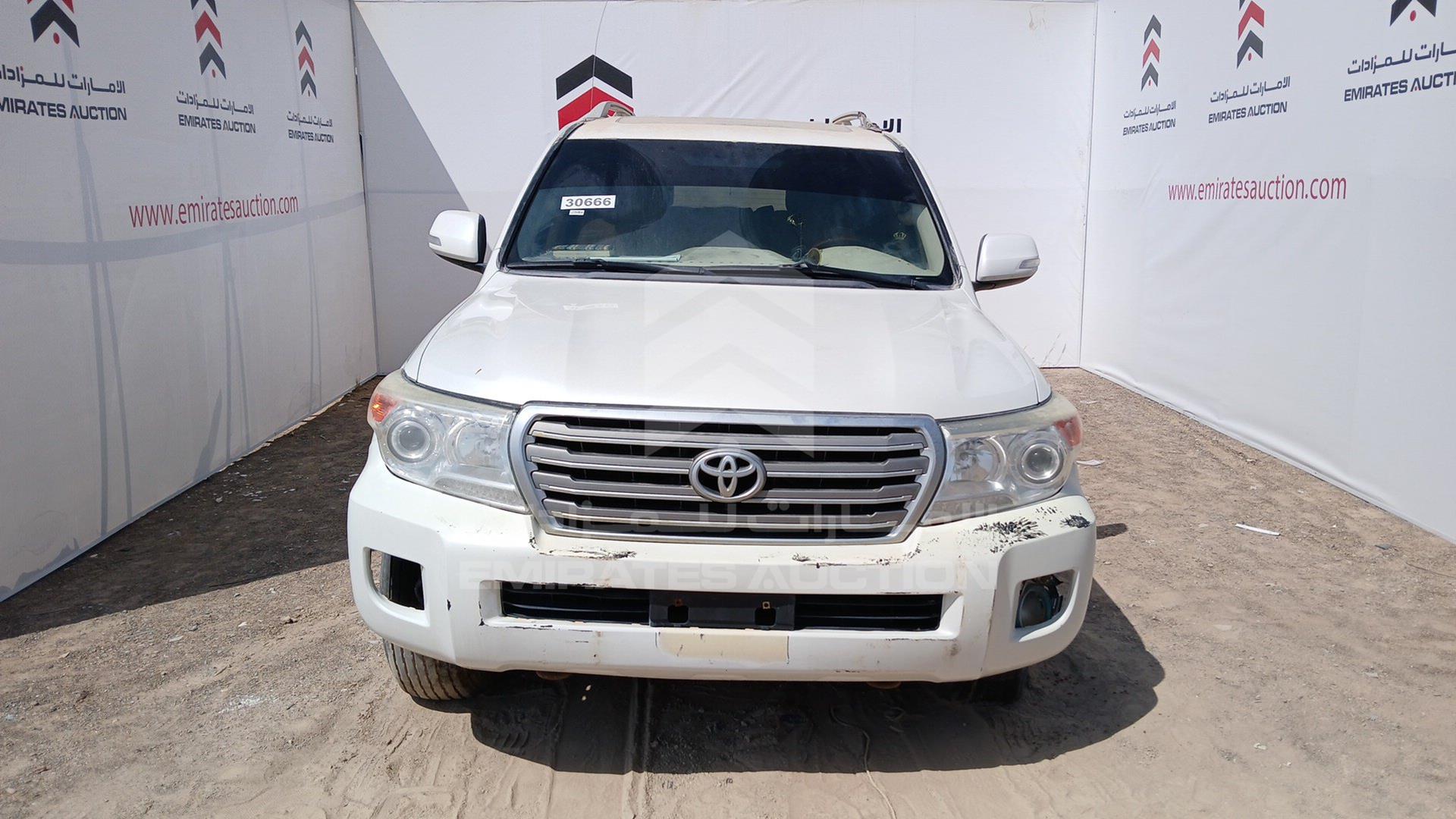 2015 TOYOTA LAND CRUISER VIN: JTMHY05J1F4035936