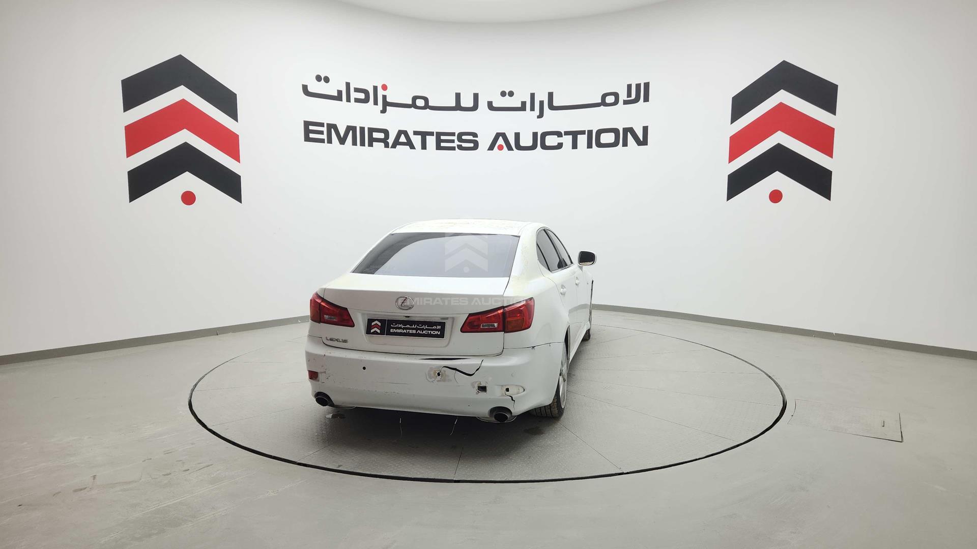 2007 LEXUS --- VIN: JTHBG262X72001369
