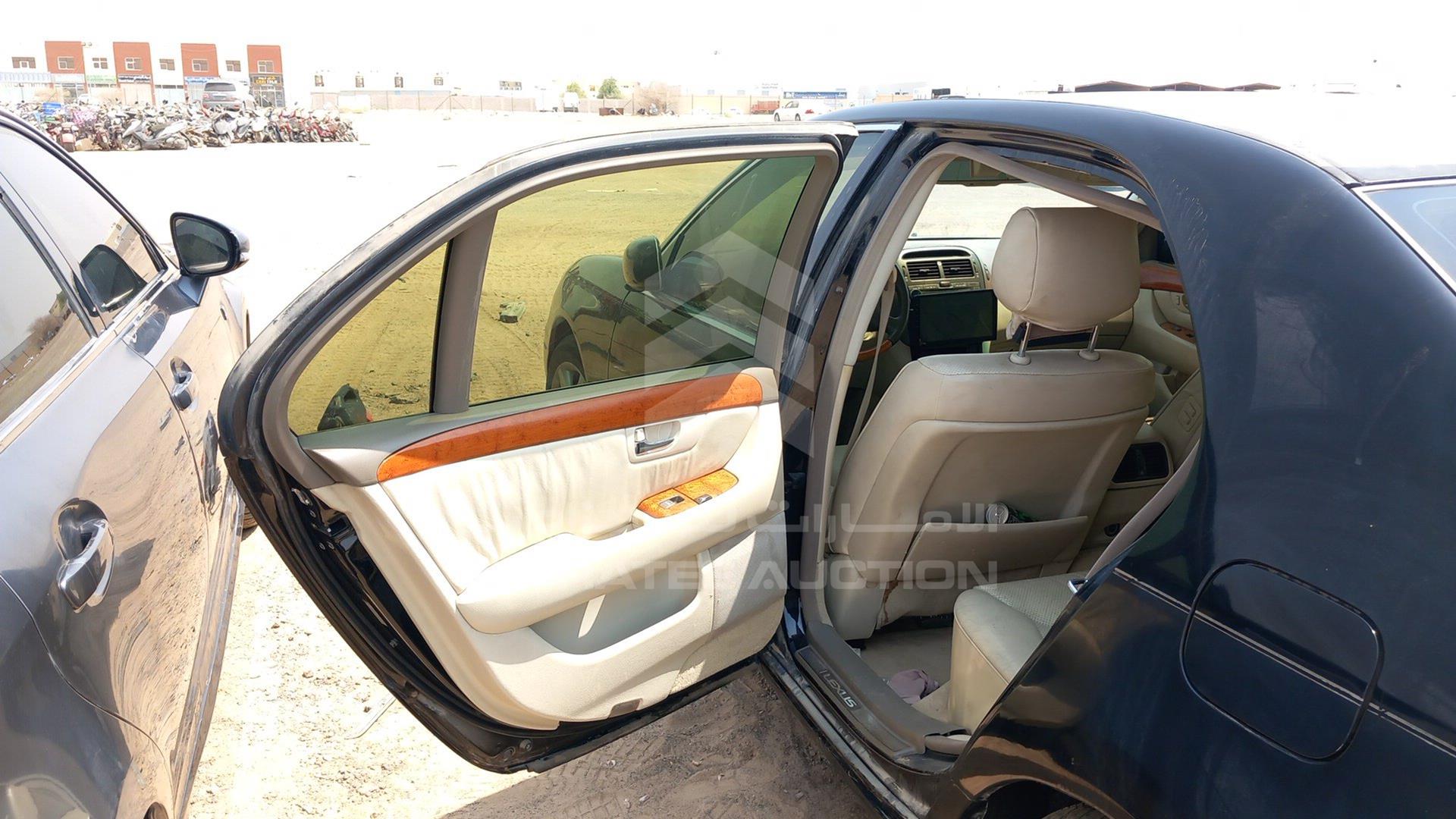 2003 LEXUS --- VIN: JTHBN30FX30093077