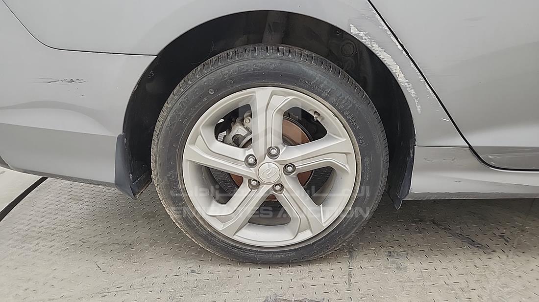 2018 Hyundai Sonata — Rear Right Tyre — Photo 42