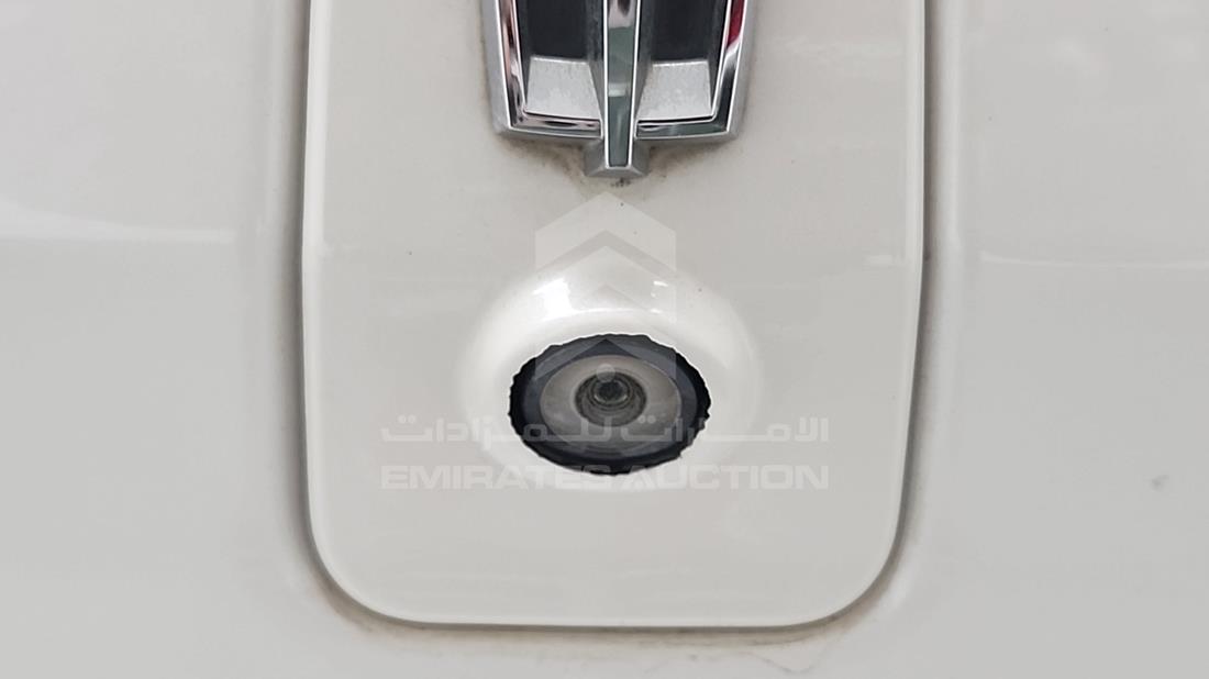 لينكولن ام كيه اكس 2013 — زاوية الكاميرا الخلفية ورؤية 360 درجة — صورة 23