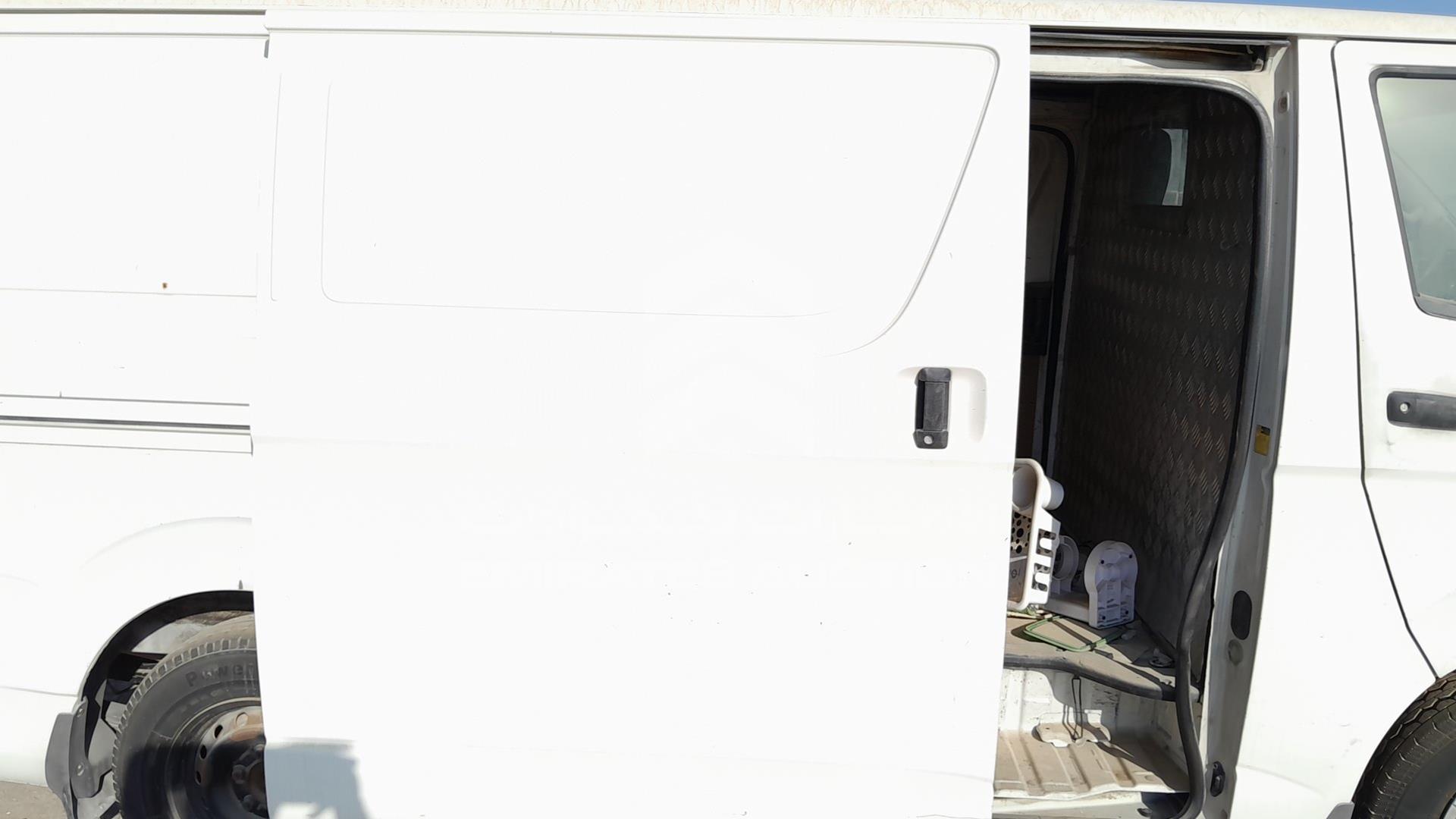 2011 TOYOTA HIACE VIN: JTFHX02P8B0056416