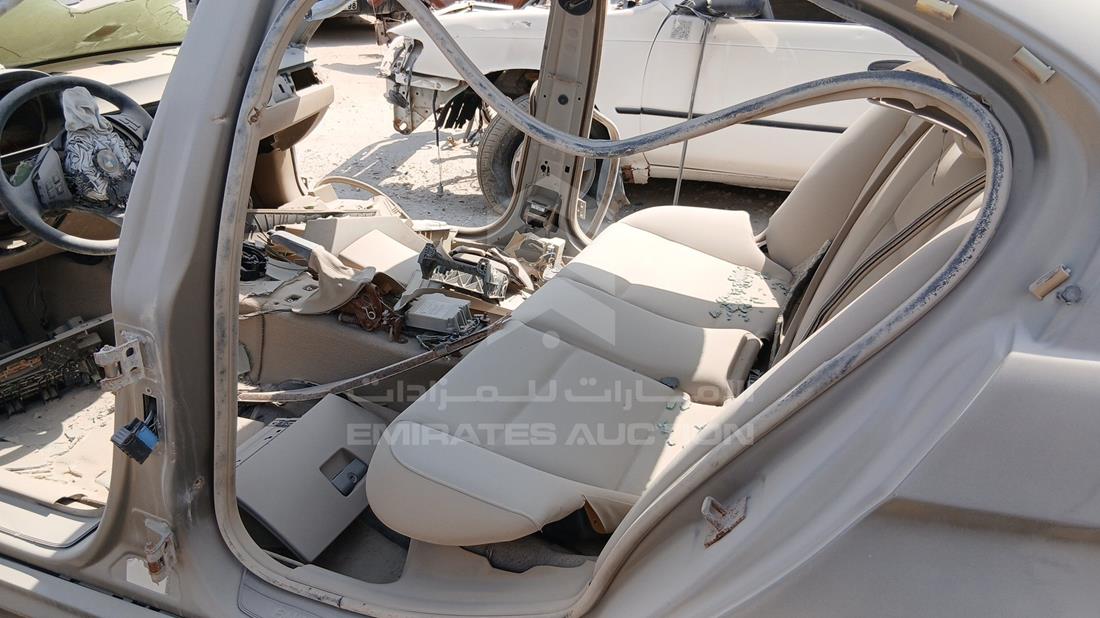بي ام دبليو 316 2012 — الباب الخلفي الأيسر — صورة 18