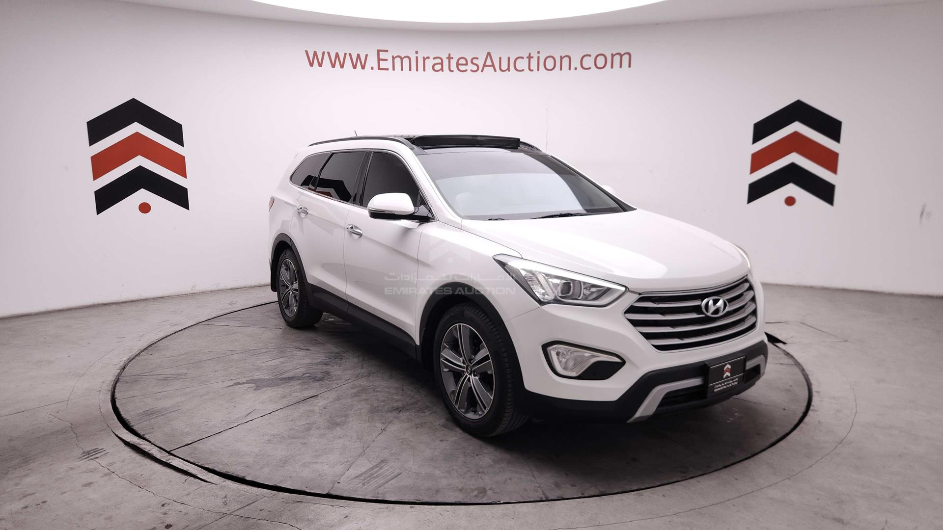 2016 HYUNDAI SANTA FE VIN: KMHSN81EXGU114119