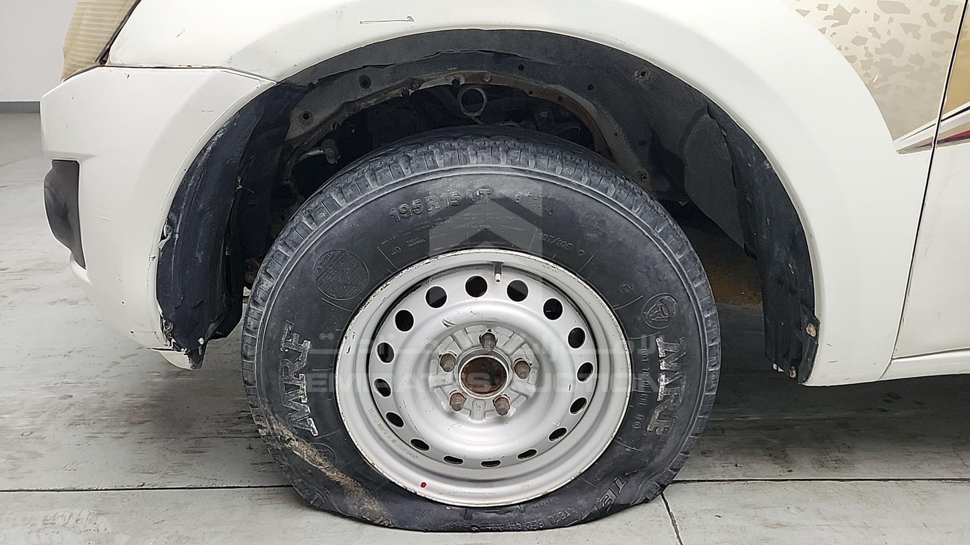 2013 MITSUBISHI L 200 VIN: MMBJNKA50DD021076