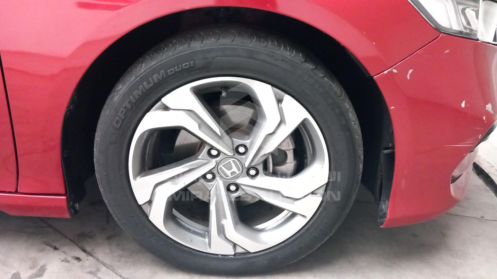 2018 HONDA ACCORD VIN: 1HGCV1666JA601815