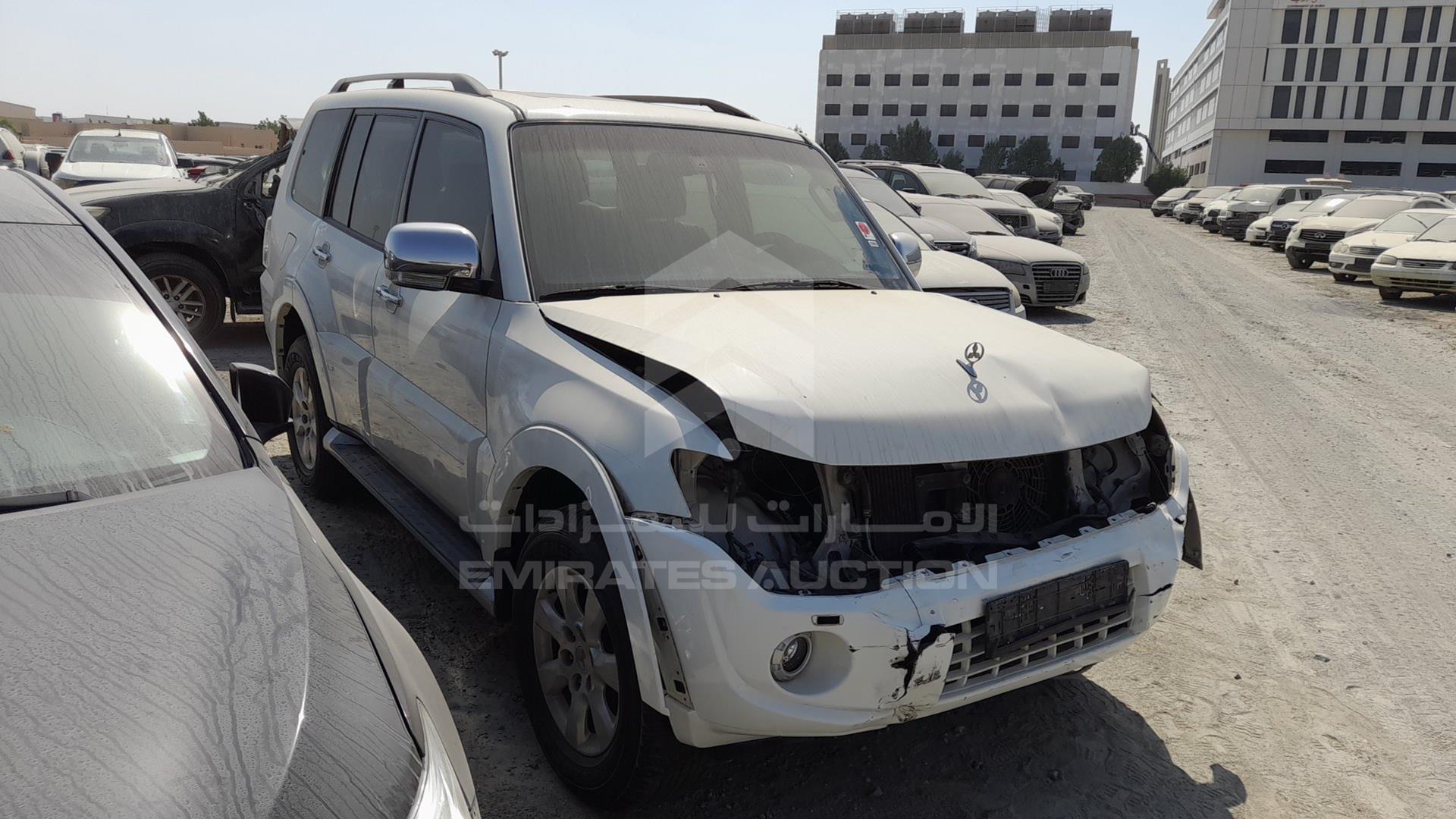 2014 MITSUBISHI PAJERO VIN: JMYLRV95WEJ705109