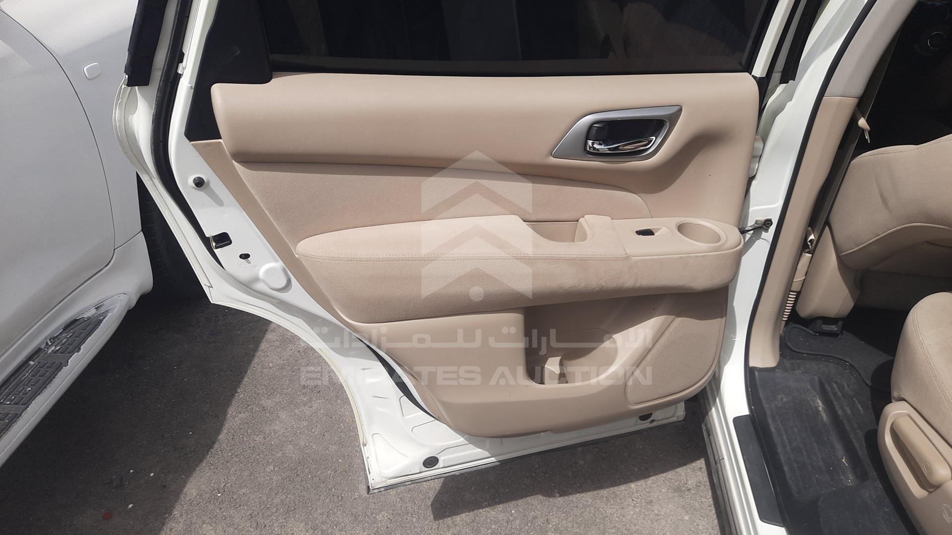 2016 NISSAN PATHFINDER VIN: 5N1AR2M51GC647684
