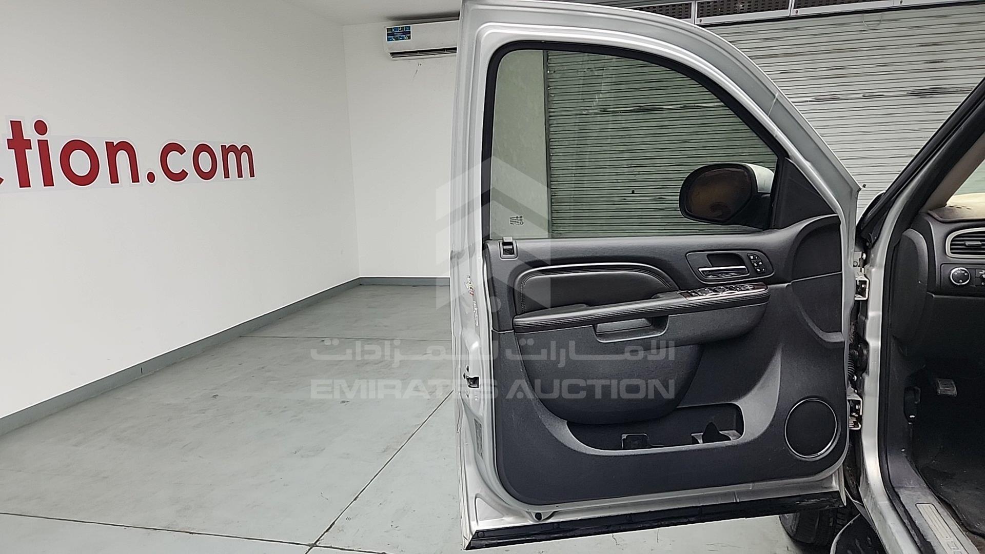 2011 GMC YUKON VIN: 1GKS2EEF0BR354052