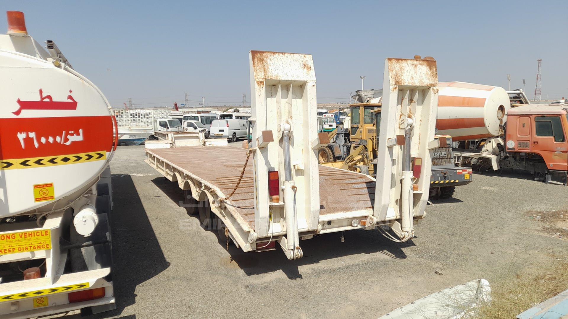 0 LOW BED 3 AXLES VIN: KL4V3TVF1DK006806