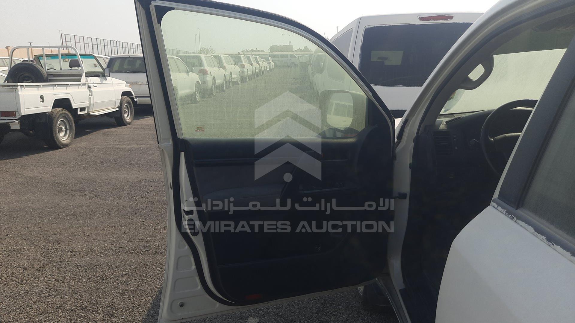 2011 TOYOTA LAND CRUISER VIN: JTMDU09J8B4043403