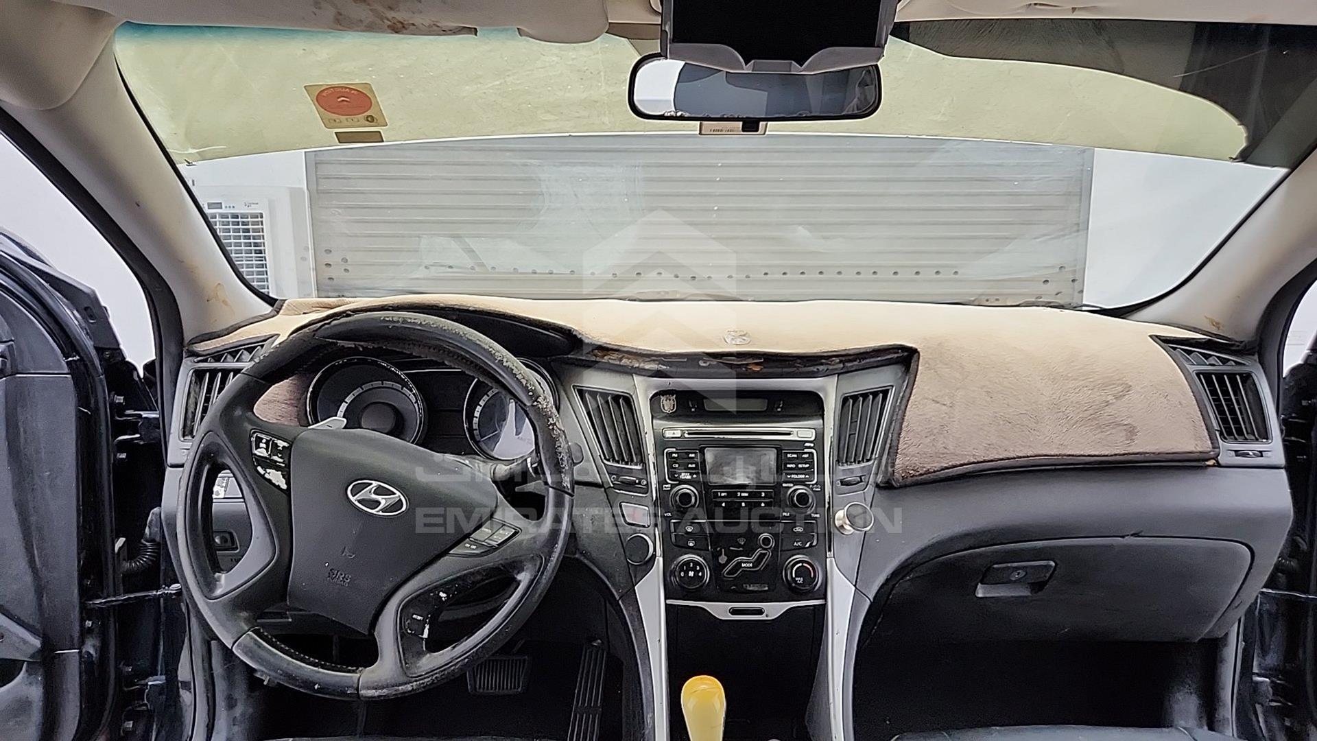 2012 HYUNDAI SONATA VIN: KMHEB41C0CA288080