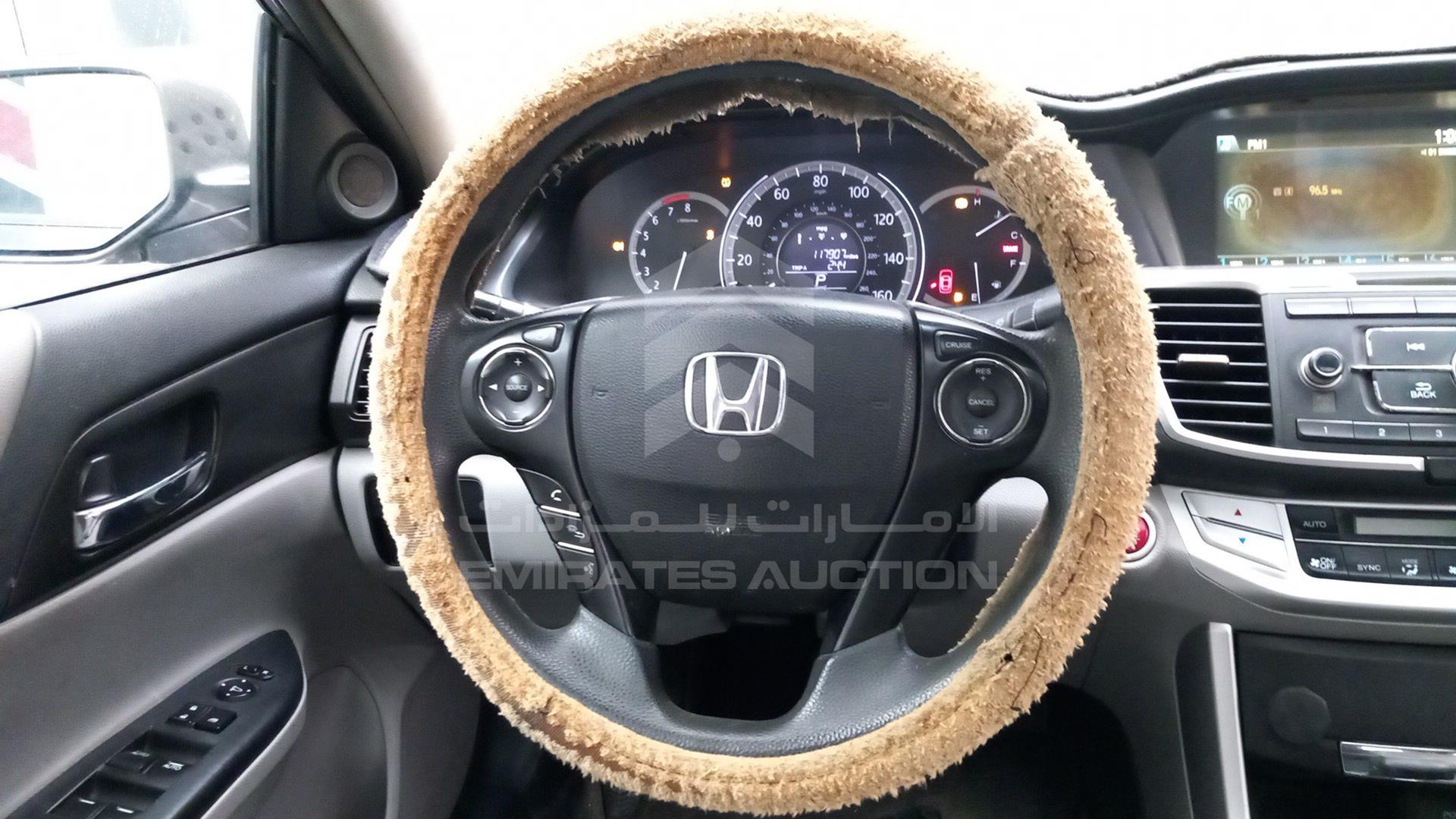 2015 HONDA ACCORD VIN: 1HGCR2F72FA103024