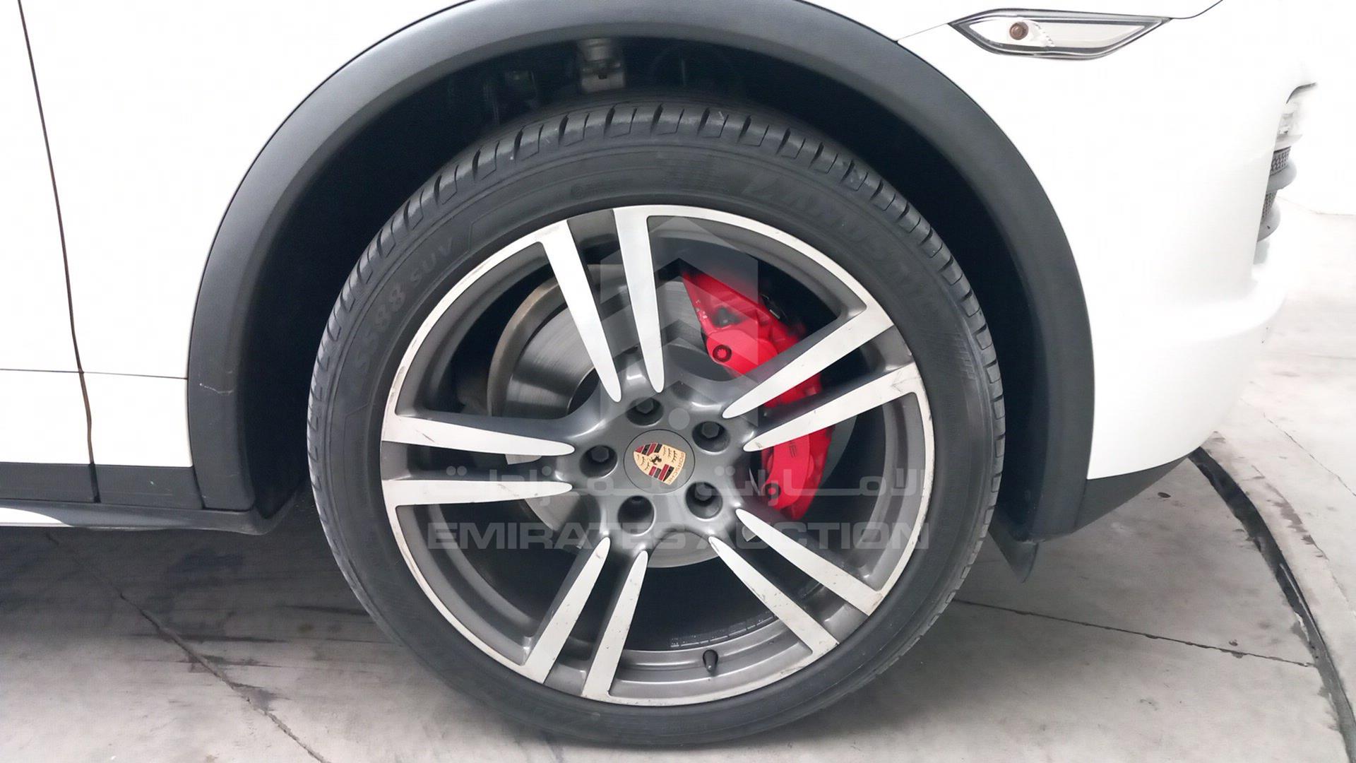 2013 PORSCHE CAYENNE VIN: WP1ZZZ92ZDLA83940