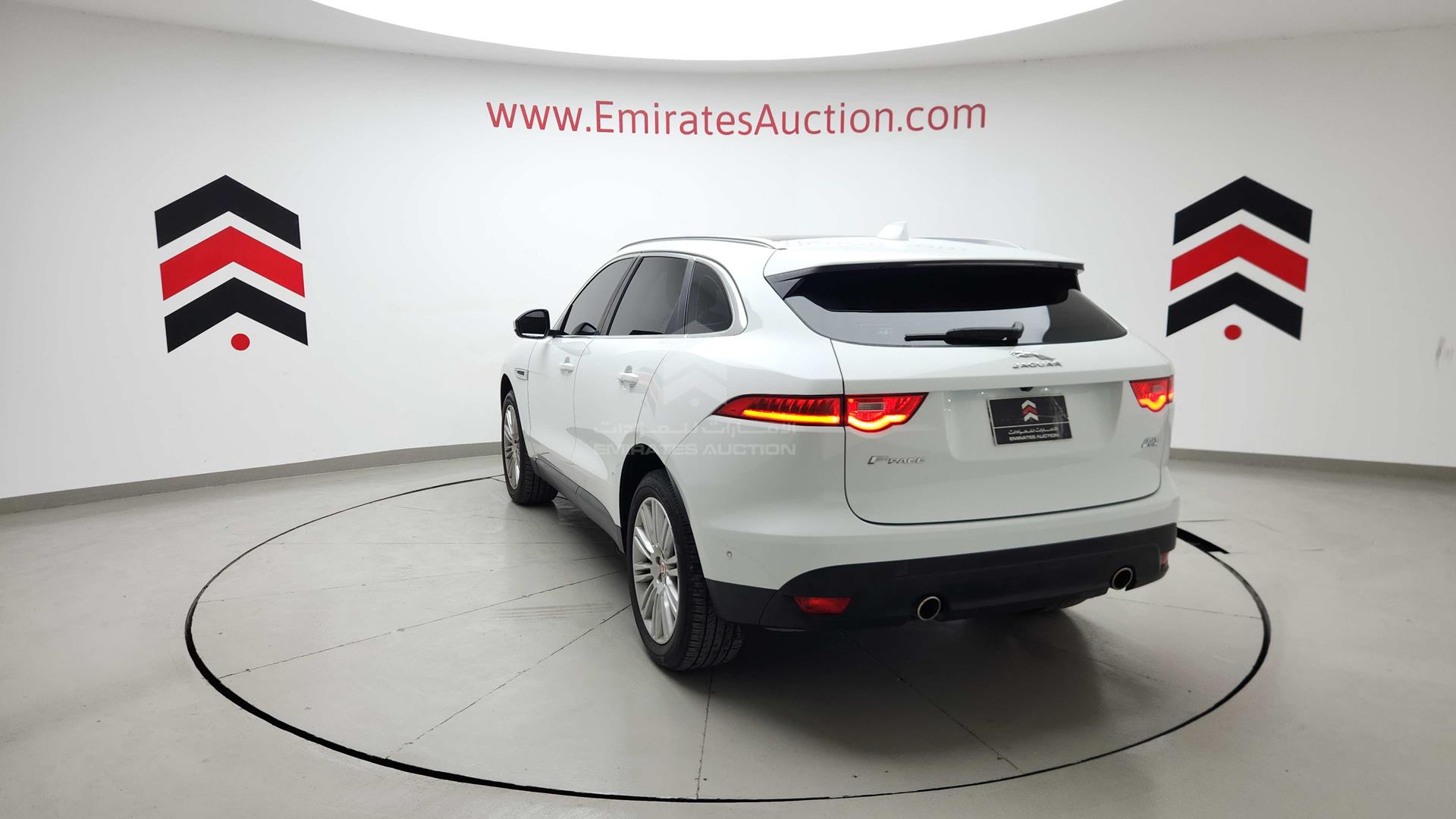 2017 JAGUAR F-PACE VIN: SADCA2BV7HA077179