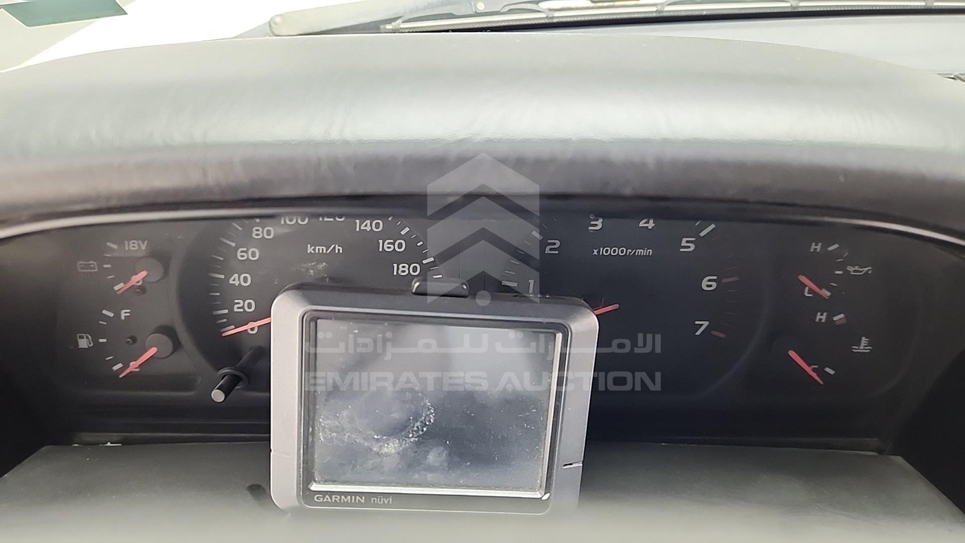 2002 TOYOTA LAND CRUISER VIN: JTGHJ01J723001920