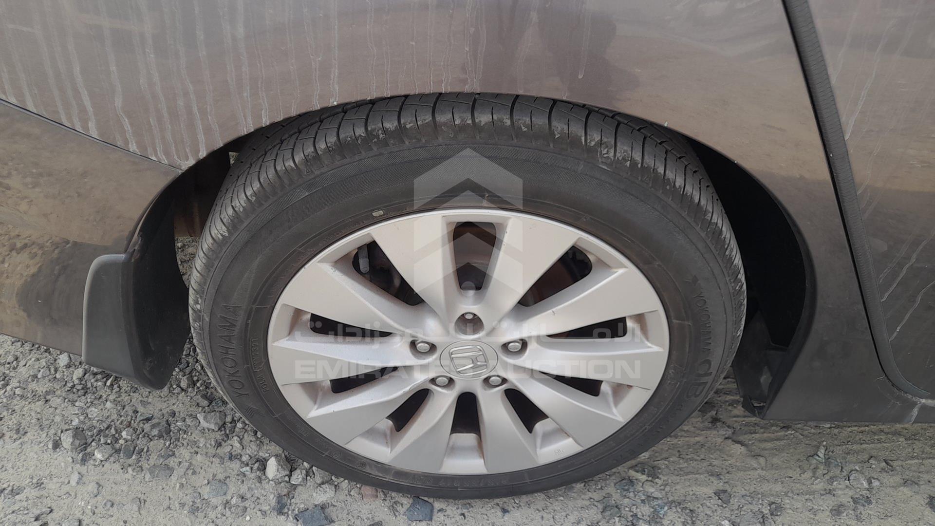 2015 HONDA ACCORD VIN: 1HGCR2F72FA168973