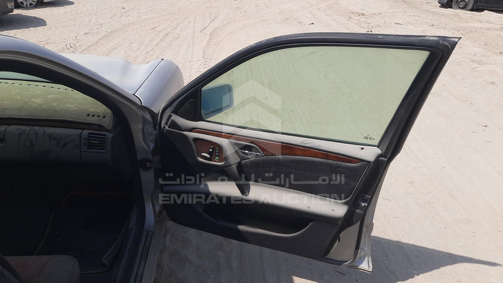 1998 MERCEDES E 320 VIN: WDB2100821X007897