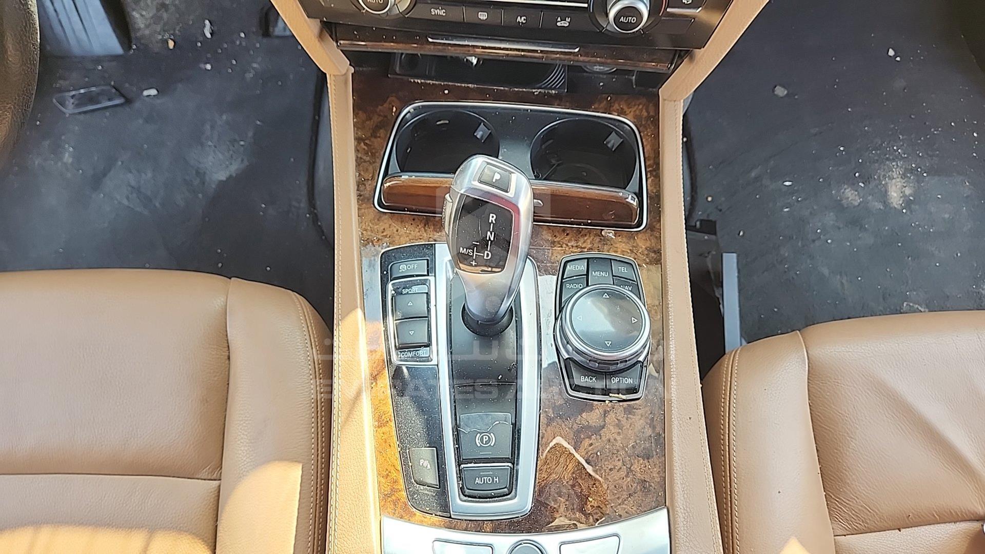 2015 BMW 730 VIN: WBAYE2102FD836762