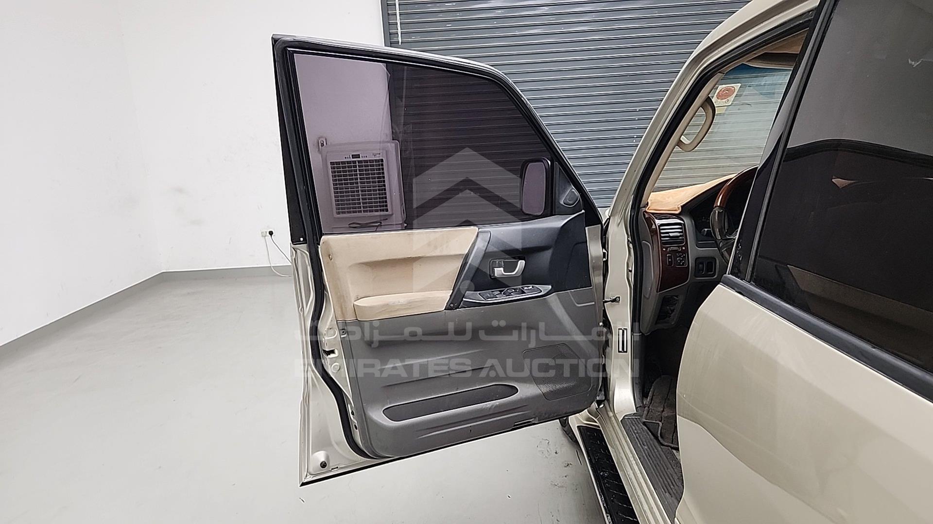 2007 MITSUBISHI PAJERO VIN: JMYLRV73W7J700766