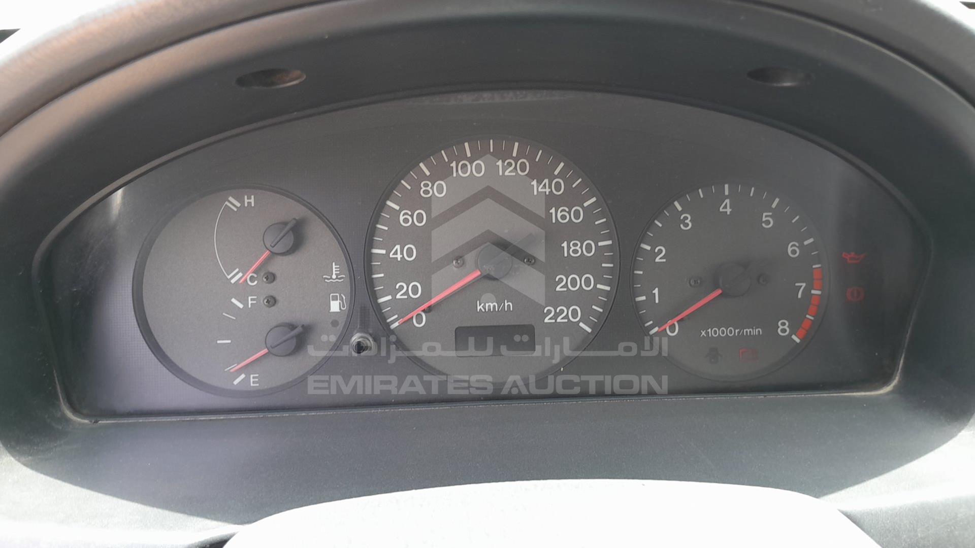 1999 MAZDA 323 VIN: JM7BJ12M9X0106555