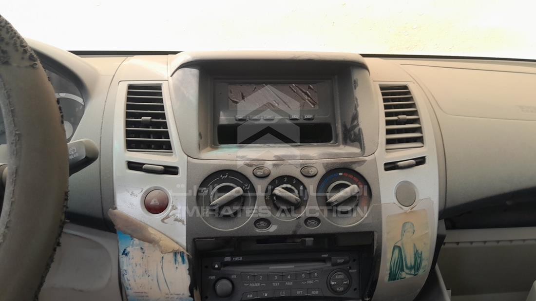 2009 Mitsubishi Pajero — Entertainment Systems & Camera Monitor & Navigation — Photo 16