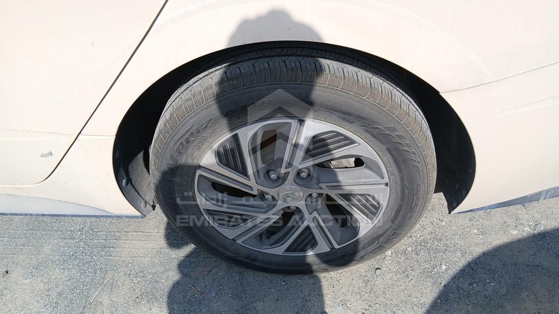 2021 Hyundai Sonata Hybrid — Rear Left Tyre — Photo 31