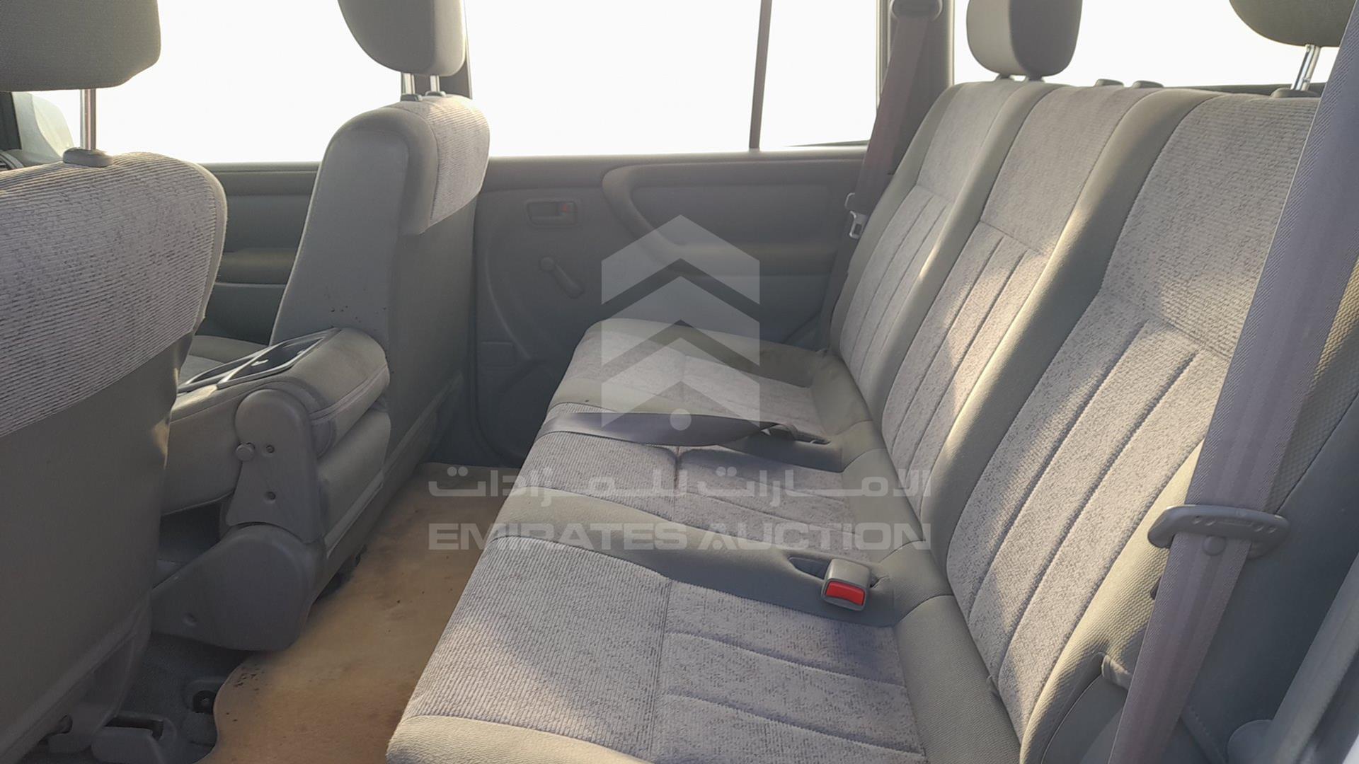 2007 TOYOTA LAND CRUISER VIN: JTGHJ01J273011004