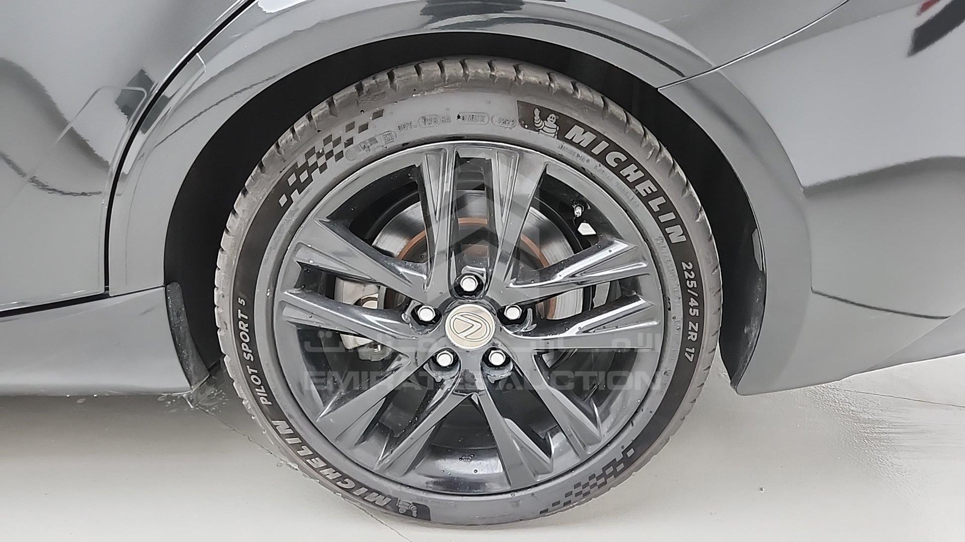 2018 LEXUS IS300 VIN: JTHBA1D26J5067048