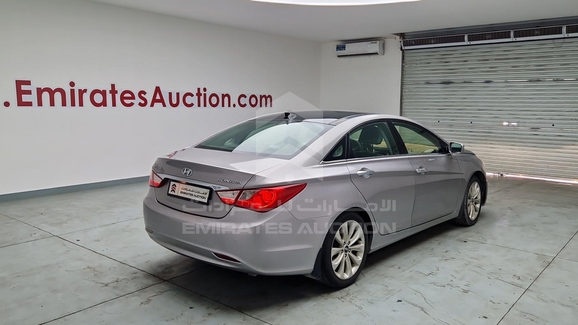 2012 HYUNDAI SONATA VIN: KMHEC41C2CA388372