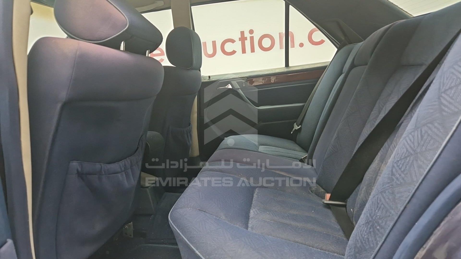 1995 MERCEDES E 280 VIN: WDB1240281C156311
