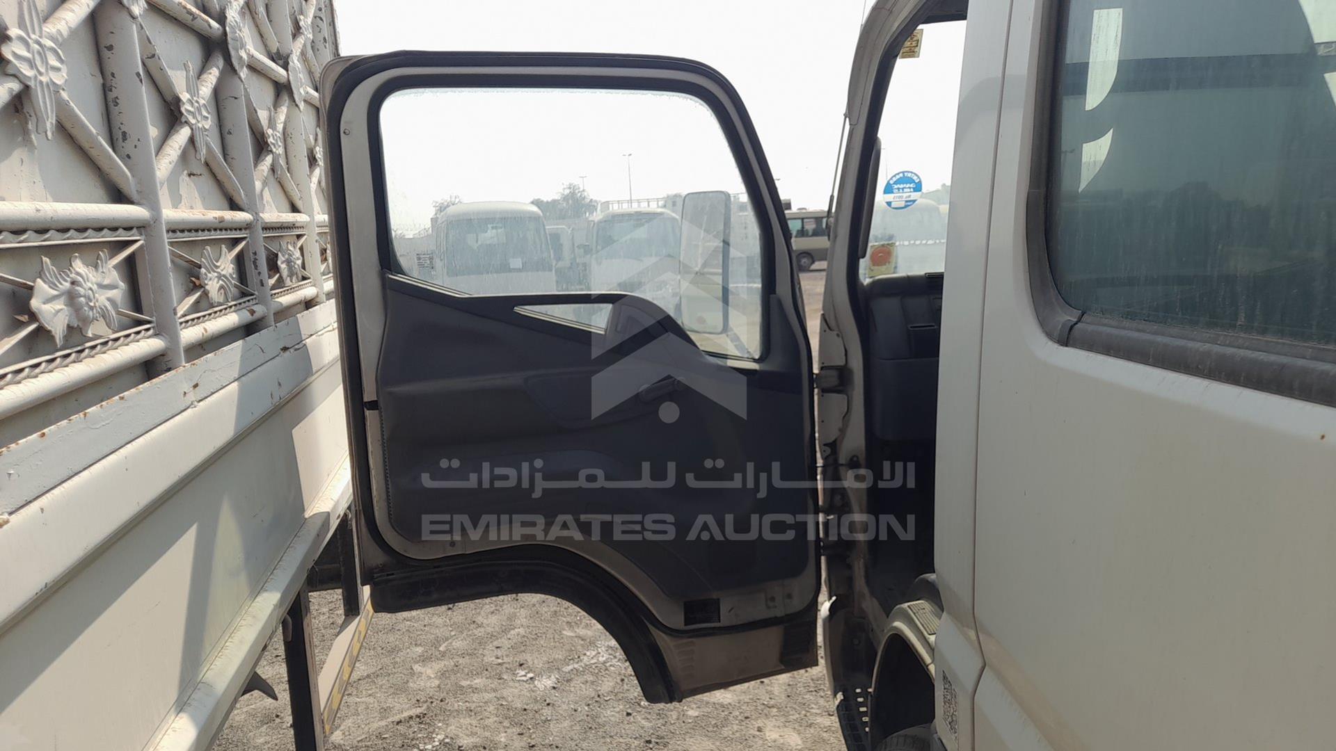 2015 MITSUBISHI CANTER VIN: JL7B6E1P2FK024722