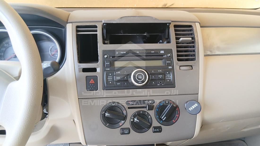 2012 Nissan Tiida — Entertainment Systems & Camera Monitor & Navigation — Photo 16