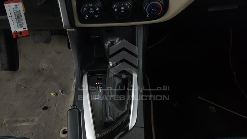 RKLBB9HE8H5198951 Auction: EmiratesAuction Lot: 404127 RKLBB9HE8H5198951 Toyota Corolla 2017 WHITE Photo 17