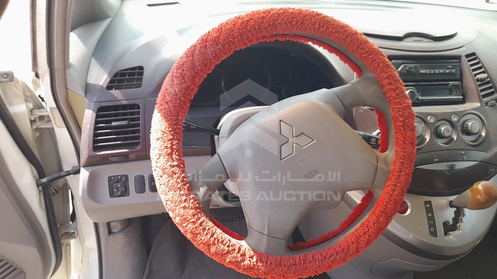 2005 MITSUBISHI GRANDIS VIN: JMYLRNA4W5Z703521