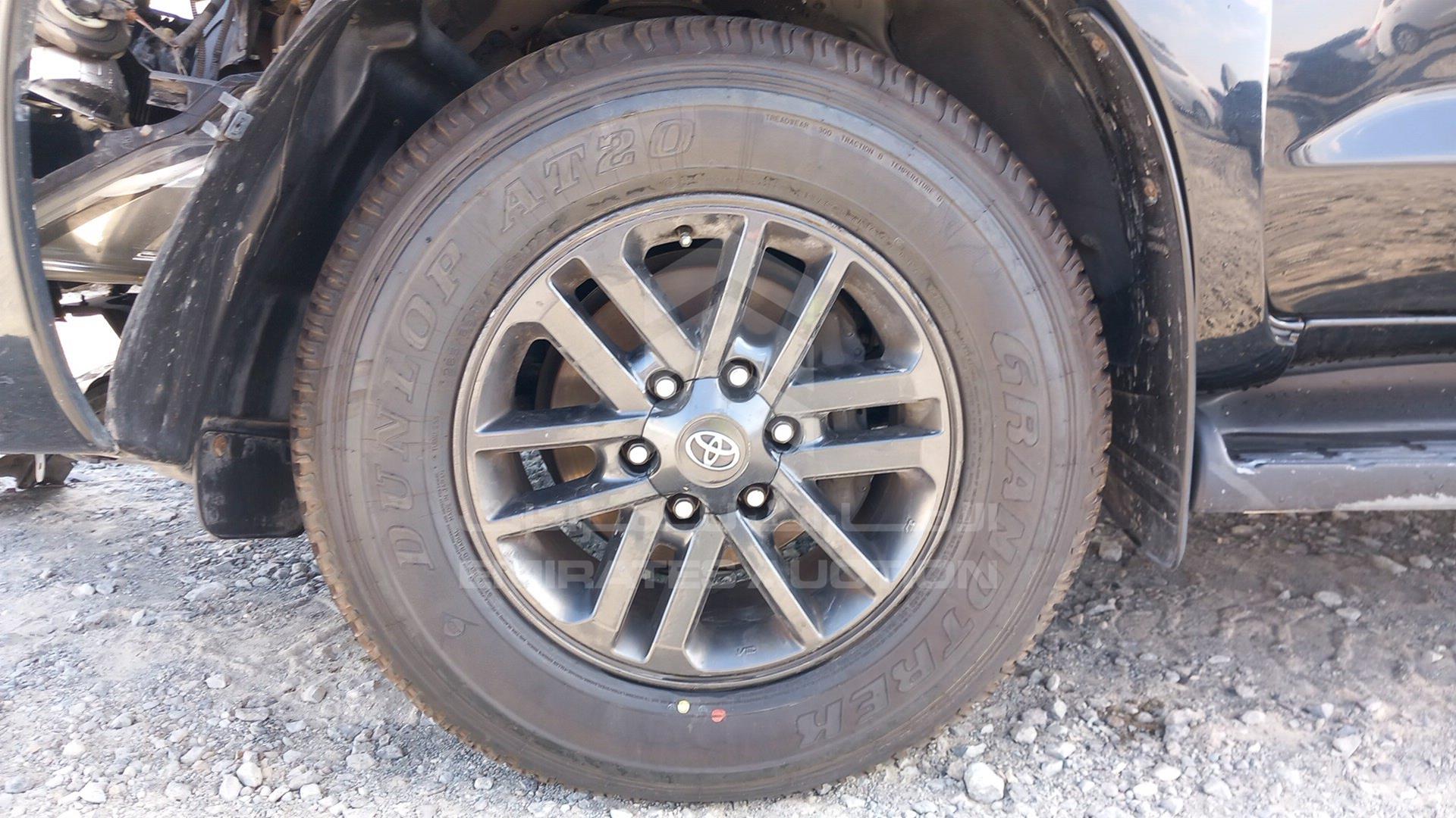 2015 TOYOTA FORTUNER VIN: MHFYU59G4F7039540