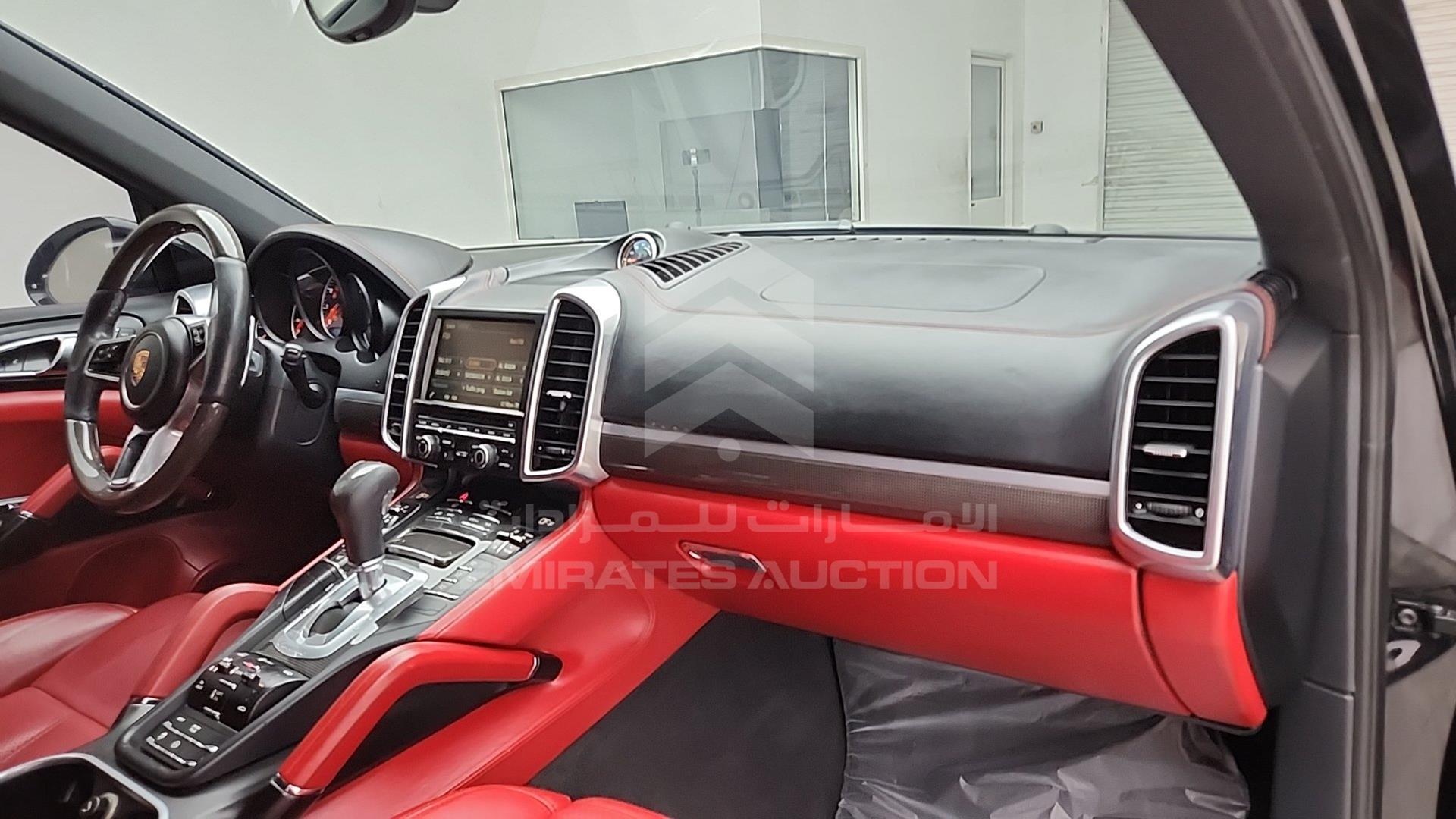 2015 PORSCHE CAYENNE VIN: WP1ZZZ92ZFLA60629