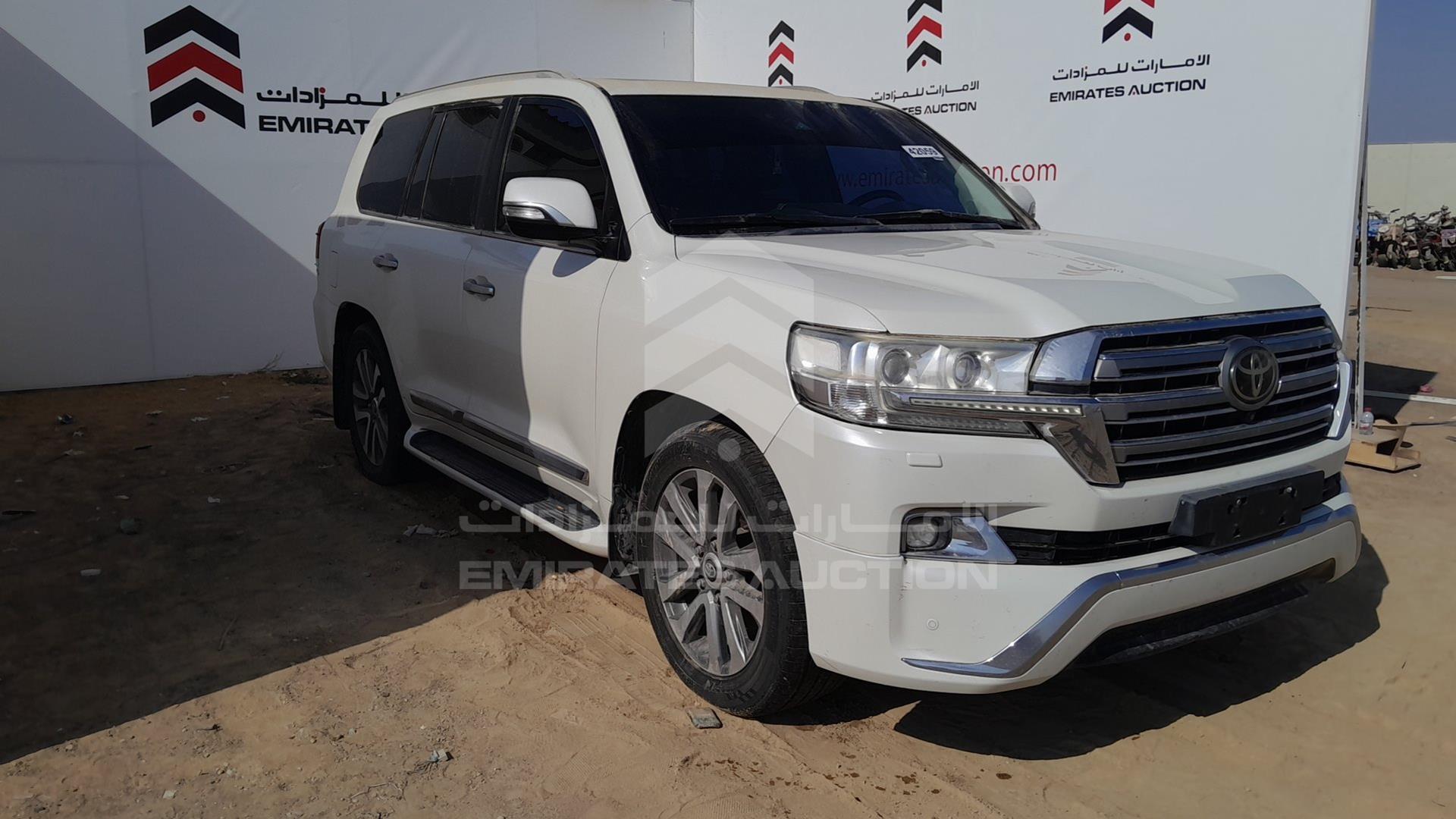2017 TOYOTA LAND CRUISER VIN: JTMHY05J0H4057056